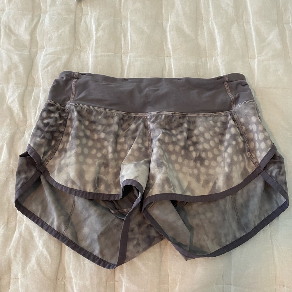vintage pattern lululemon speed up shorts size 2